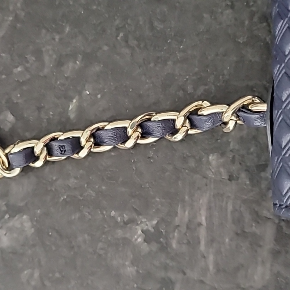 Tory Burch Navy Quilted Shoulder Bag - Picture 5 of 5